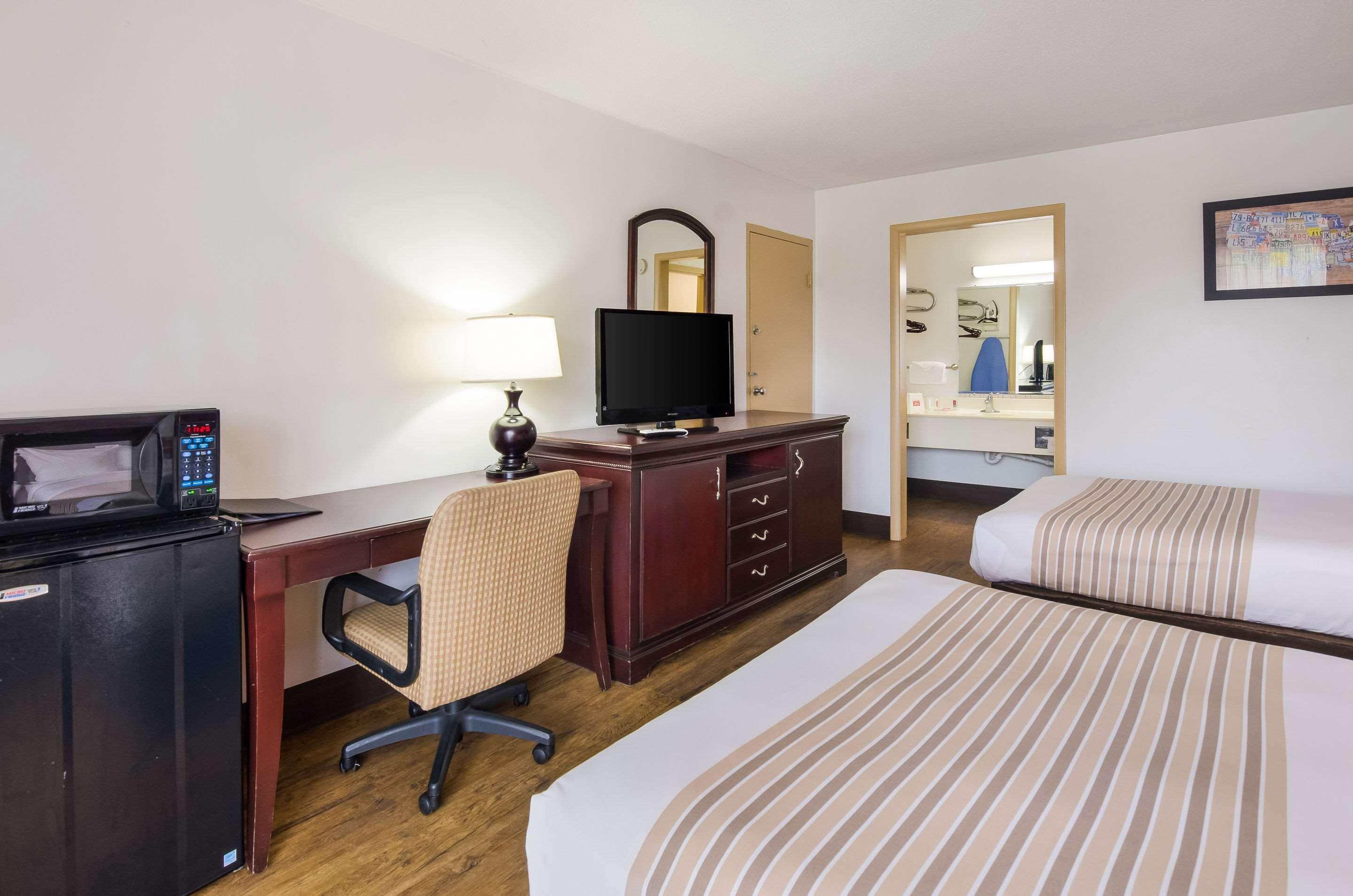 Econo Lodge Marion I-81 Exteriér fotografie