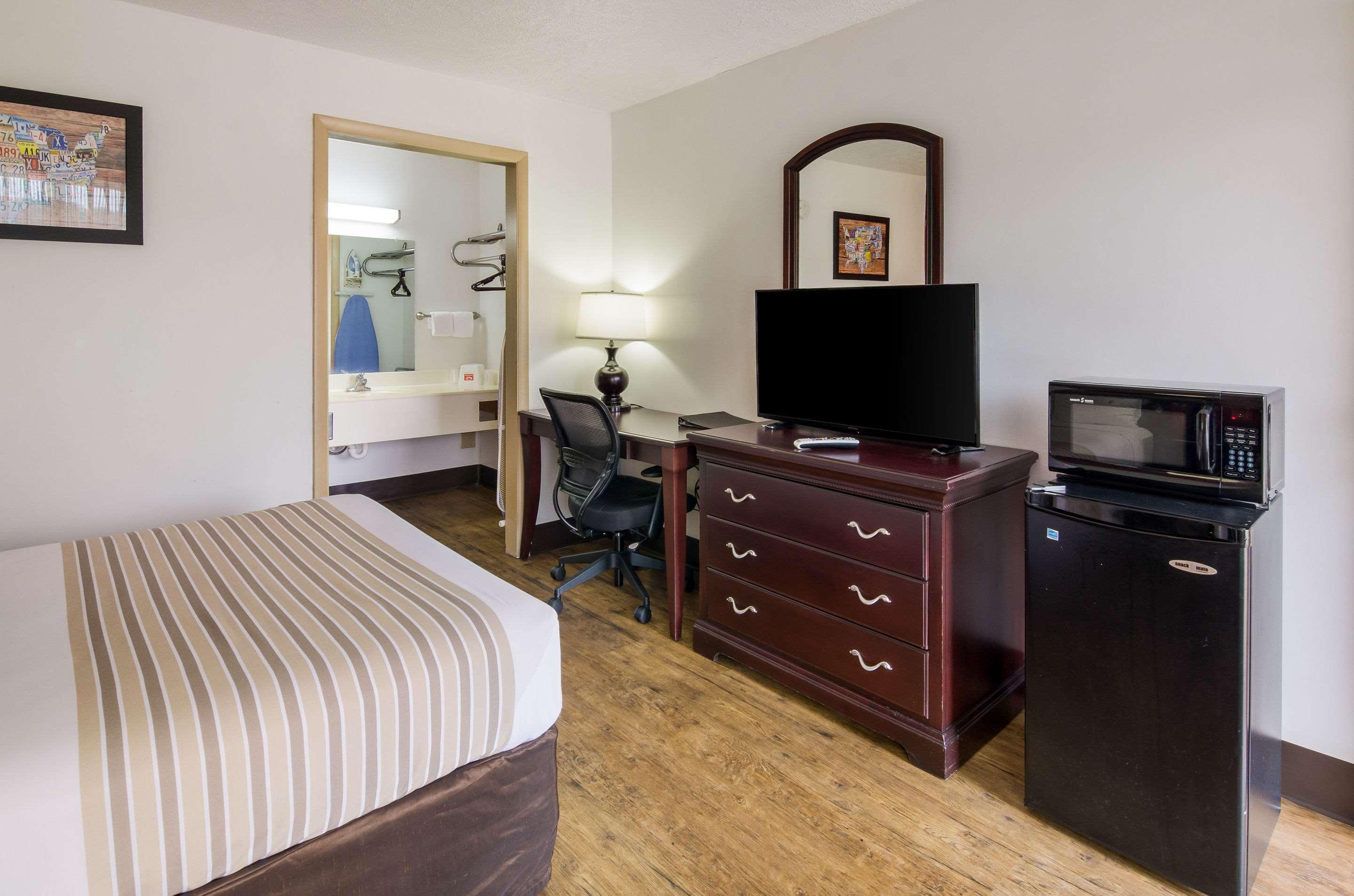 Econo Lodge Marion I-81 Exteriér fotografie