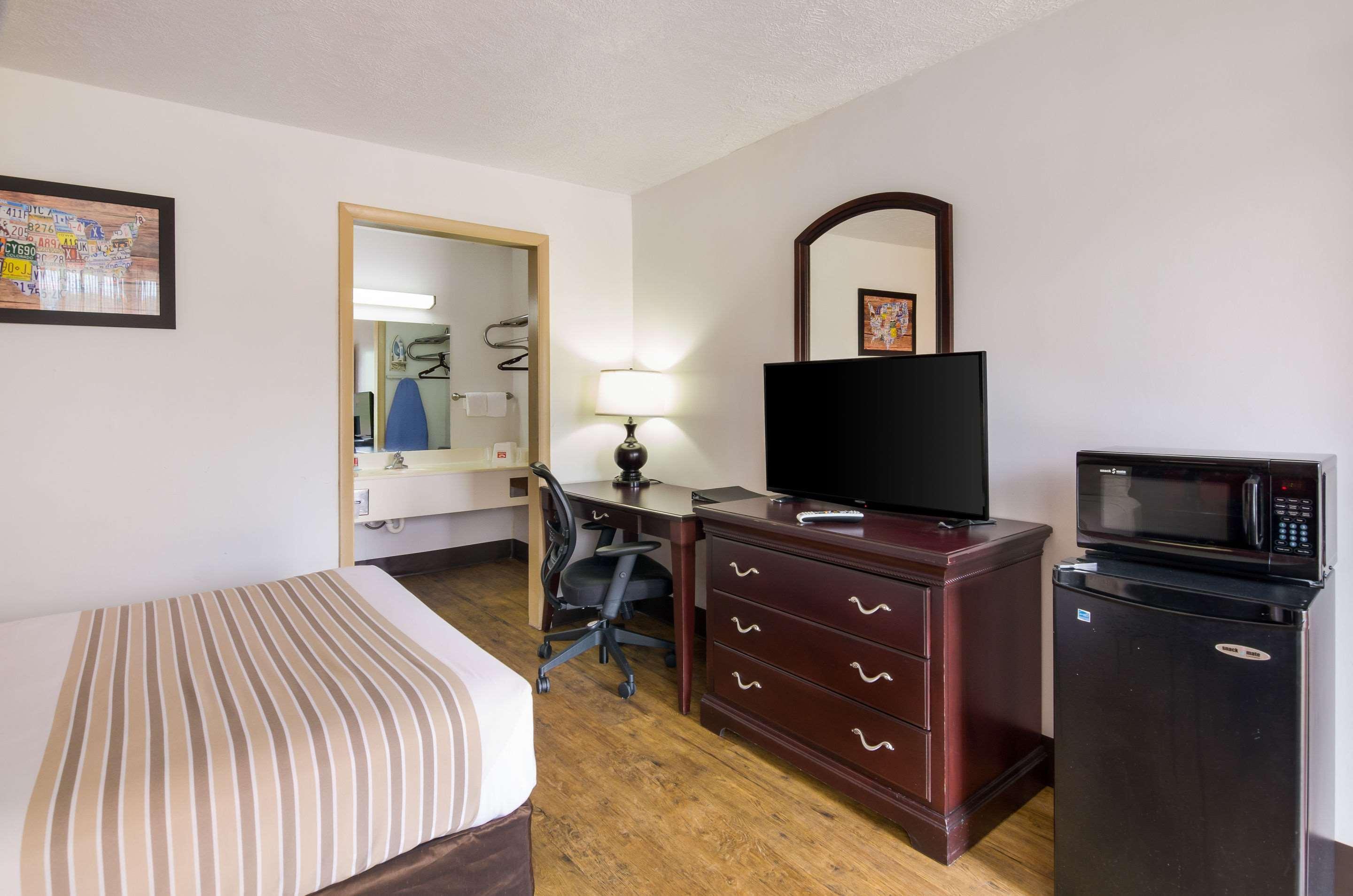 Econo Lodge Marion I-81 Exteriér fotografie