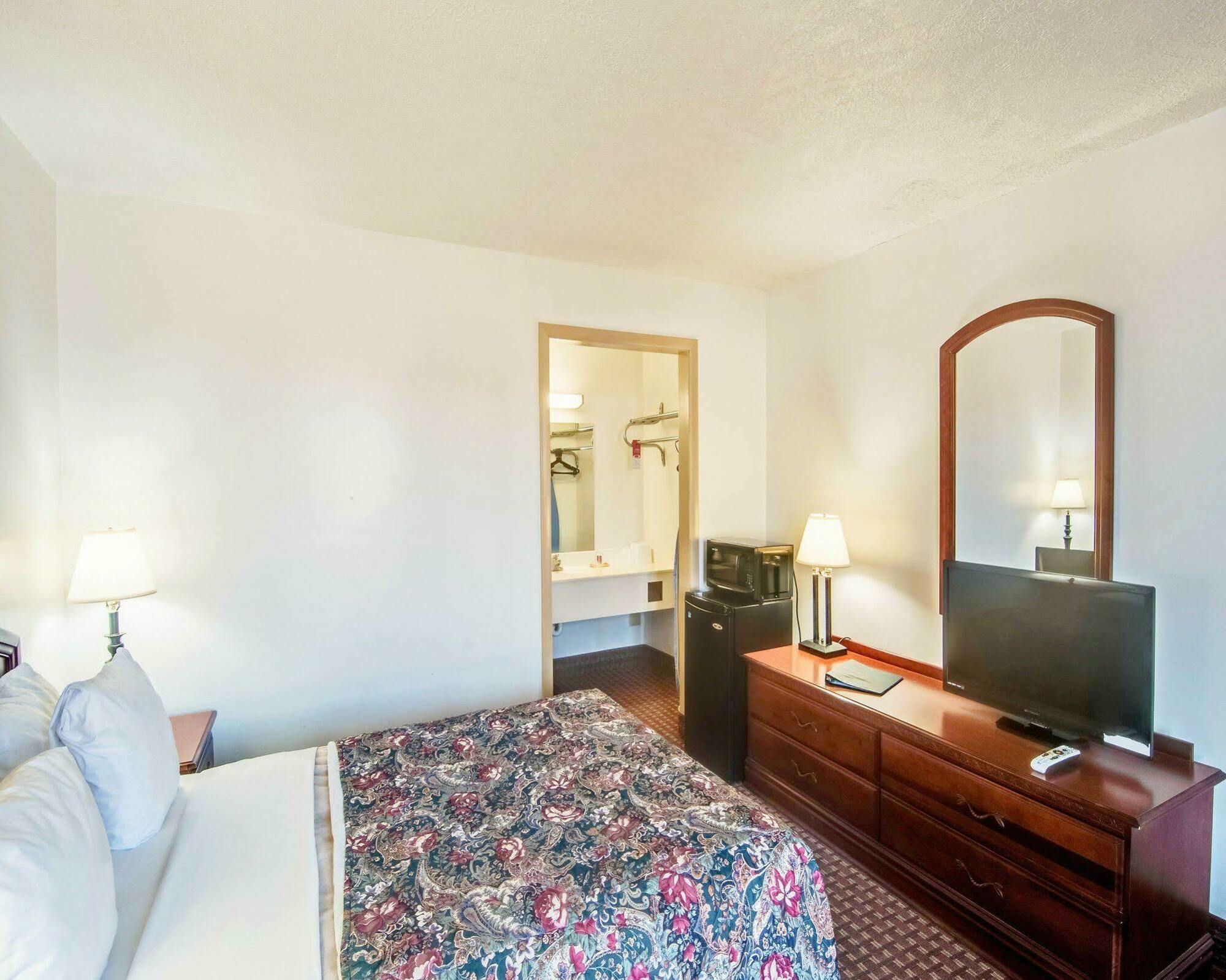 Econo Lodge Marion I-81 Exteriér fotografie
